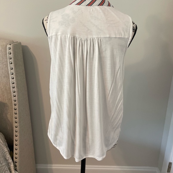 Loft Top - Picture 3 of 3